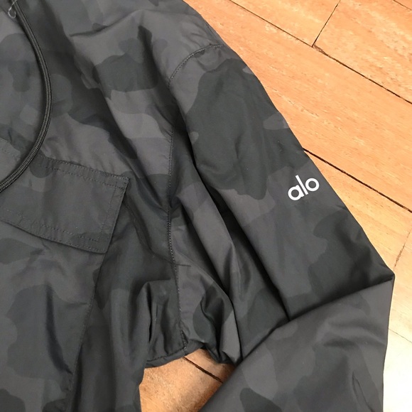 Alo Stride Camo Hooded Full Zip Jacket - Picture 3 of 16